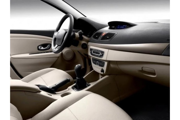 Rize’de kiralık Renault Fluence – Ayala Tour Rent a Car