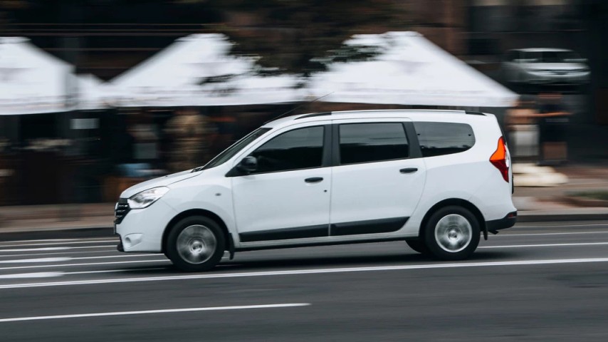 Rize Rent a Car – Dacia Lodgy İç Mekan | Ayala Tour