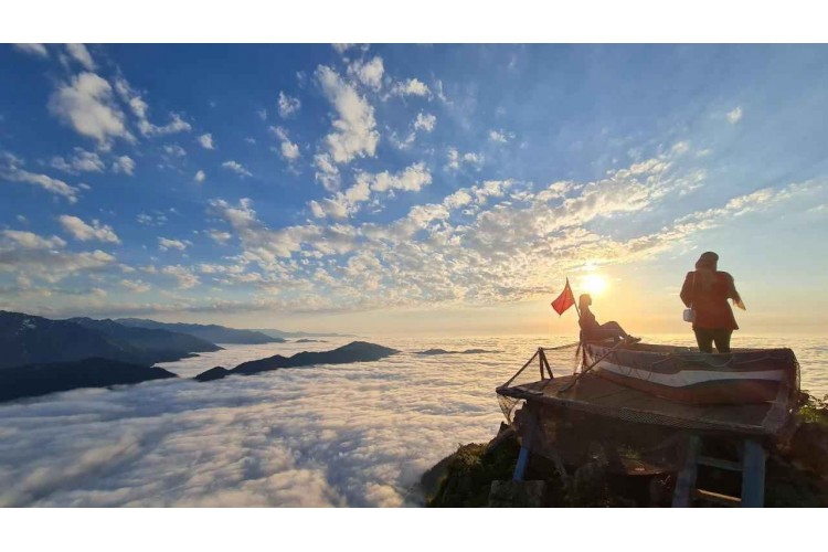 Double Huser Pokut Yaylası manzarası