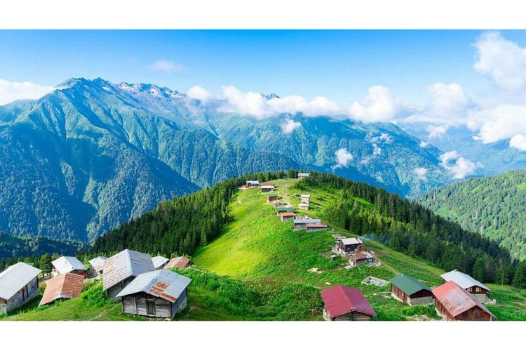 Double Huser Pokut Yaylası manzarası