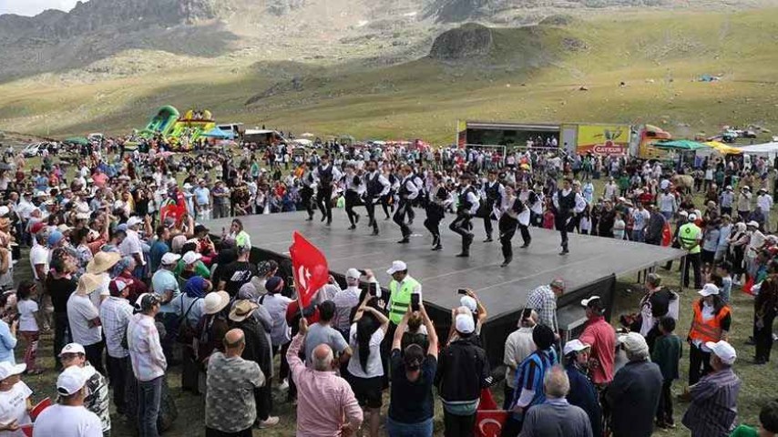 26. Ovit Yayla Şenlikleri 2026 afişi - Semicenk, Eypio, Yener Çevik, Altay ve diğer sanatçılar
