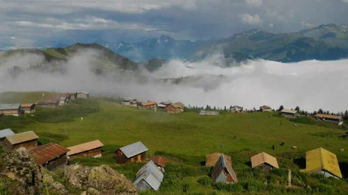 Galer Düzü yayla manzarası - Huser ve Kavrun Yaylası Turu rotasında Galer Düzü